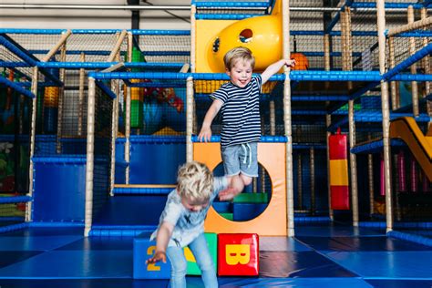 indoor speeltuin binnenplezier kampen  kids zwolle