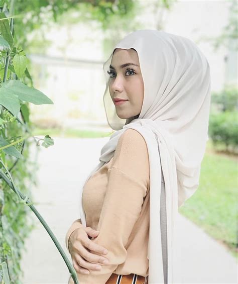 Arab Girls Hijab Girl Hijab Hijab Outfit Beautiful Women Hijab
