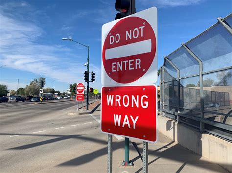adot wrapping  major wrong  sign project  valley freeways adot