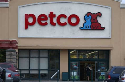 petco  opening  cashierless pet store  offers  veterinary