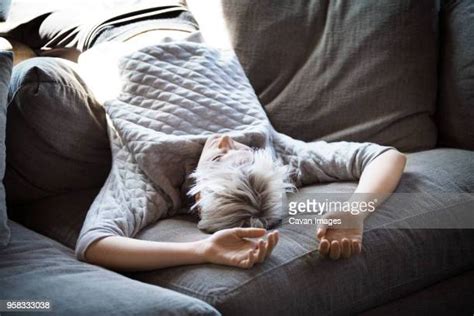 Woman Laying Face Down Photos Et Images De Collection Getty Images
