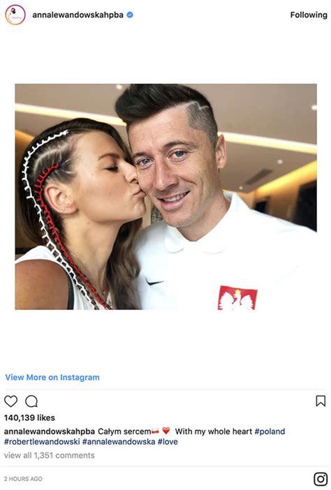 world cup 2018 robert lewandowski s wife anna showers star in support