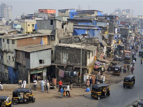 living conditions  dharavi slum india teaching resources