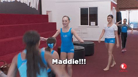 Dance Moms 6x04 Recap Maddie Zieglers Back And The Dance Moms Are