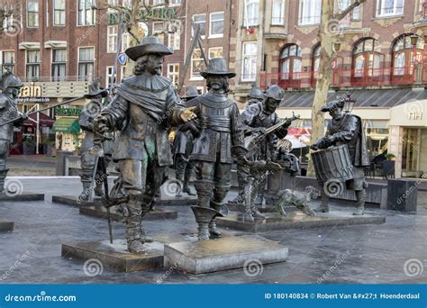 details   rembrandt monument   rembrandtplein  amsterdam  netherlands