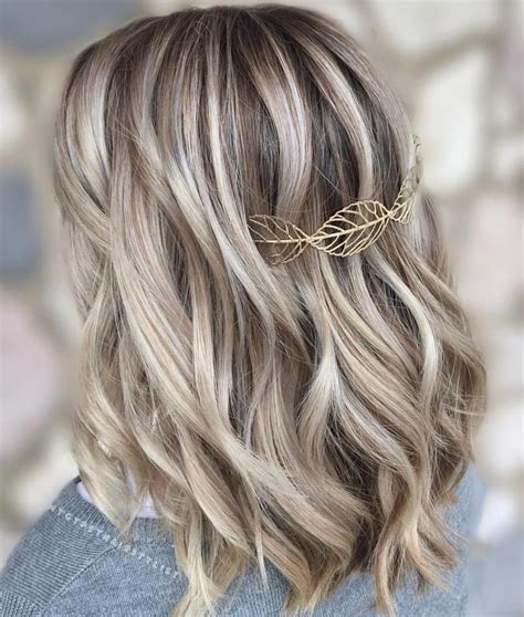 icy blonde dimensional blonde balayage ashy blonde  lights