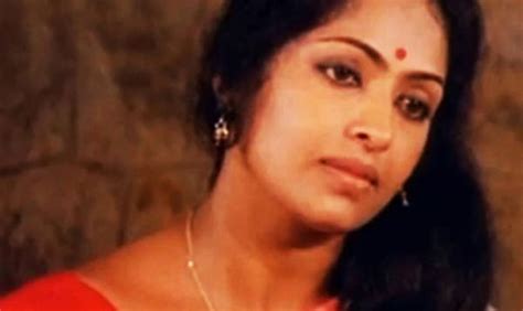 Actress K R Vijaya Photo Veethi