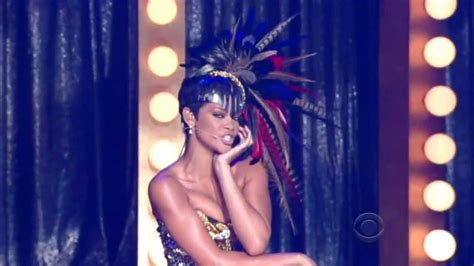 rihanna sexiest live performance ever more than miley