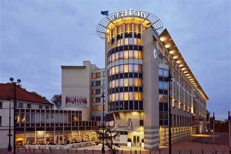 sheraton   june   sheraton operates  hotels   rooms globally
