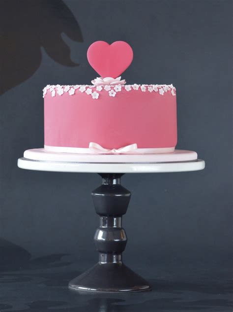 wil je ook kans maken op zon lovely valentijns taartje   snel de foto op wwwfacebook