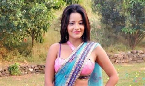 bhojpuri hottie and nazar fame monalisa looks super hot in old picture