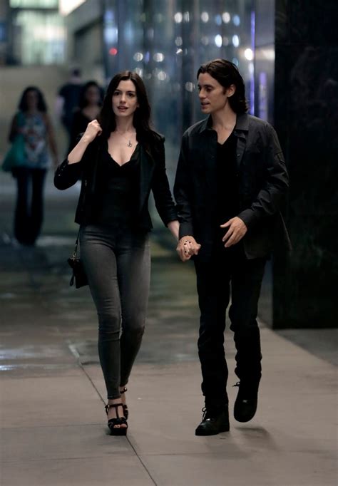 Anne Hathaway And Jared Leto On The Set Of Wecrashed In