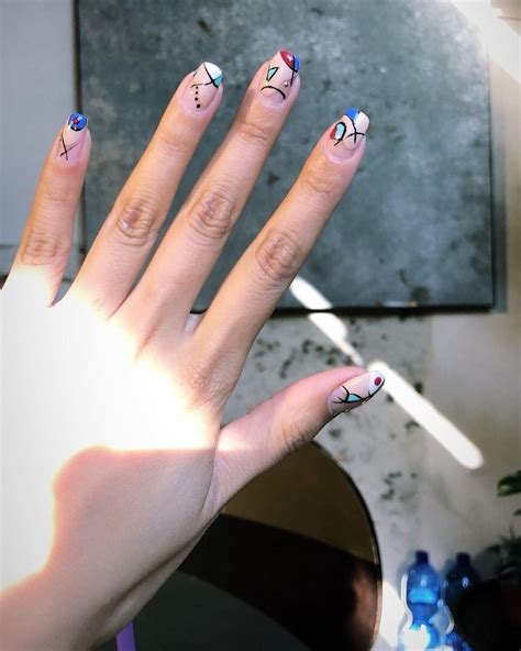 whos picasso nails naildesign picasso nails manicure nail art