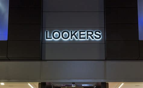 lookers set  open  land rover showroom  battersea car dealer magazine