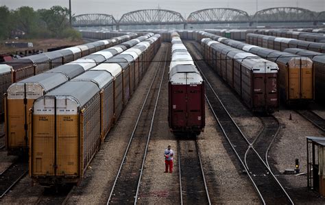 Chicago Train Congestion Slows Whole Country The New York Times