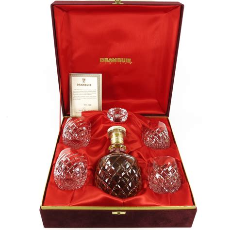drambuie liqueur decanter gift set including crystal decanter whisky auctioneer