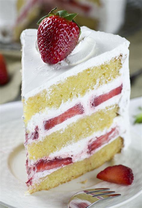 strawberry shortcake dessert cake