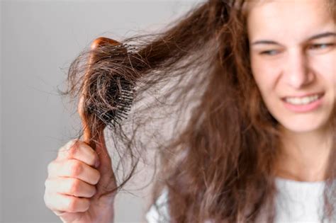 mengatasi rambut kering menurut hair stylist  teknik