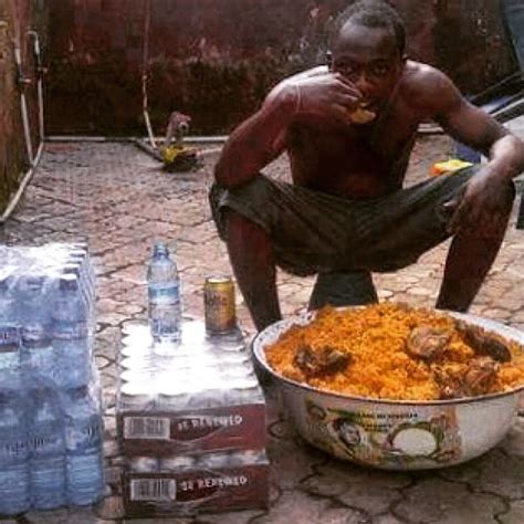 checkout the funny method adopted by a nigerian in eating rice pic politics nigeria