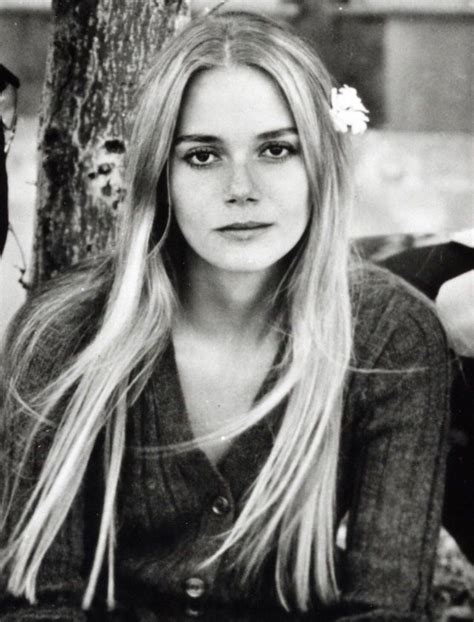 35 Beautiful Photos Of Peggy Lipton In The 1960s And ’70s