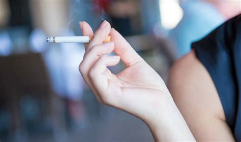 How Smoking Affects Your Skin 4 Negative Side Effects Of