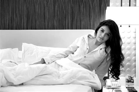 actress srimukhi sreemukhi latest hot black and white photoshoot ultra hd photos images stills