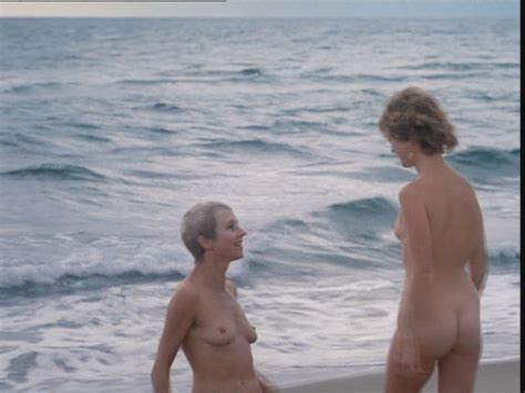 naked isabelle huppert in storia di piera