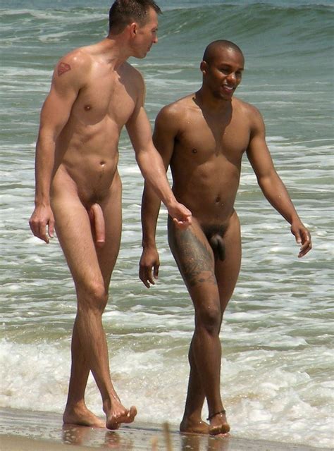 010  In Gallery Naked Men At The Beach 4 Picture 10