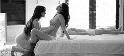 lesbian sex by lesboandwet porn giphy