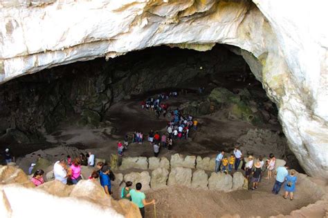 las grutas de cacahuamilpa  mundo subterraneo de fantasia en mexico