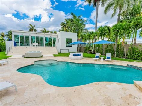 top  luxury mansion airbnbs  miami florida   trips  discover