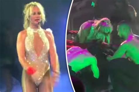 Britney Spears Star Suffers Major Wardrobe Malfunction During Piece Of