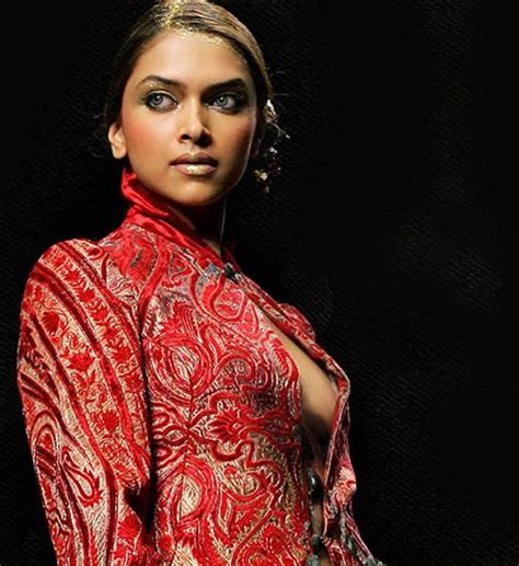 Deepika Padukone Hot Bollywood Actress Picture Collection
