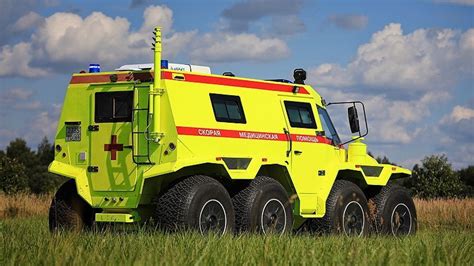 The Avtoros Shaman Ambulance Is Like An 8x8 Freightliner On Steroids