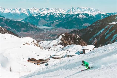luxury ski resorts  austria    winter getaway