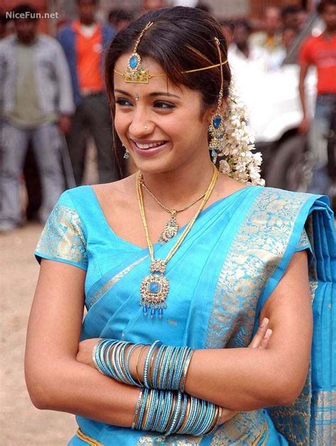 Trisha Krishnan In Hot Saree Good Days