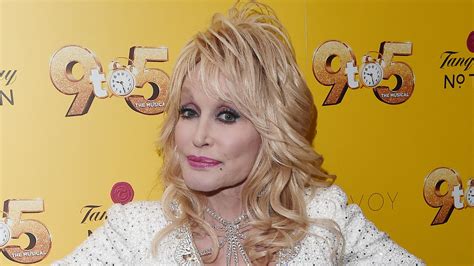 dolly parton reveals the real reason she wears wigs