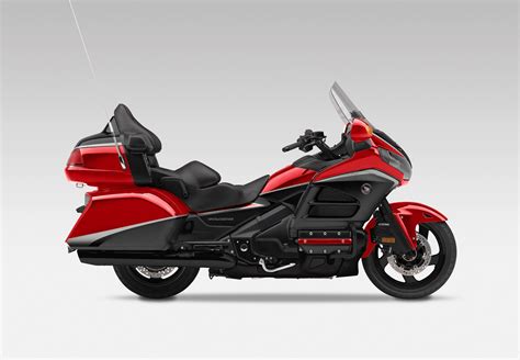 exclusive honda goldwing arrives deliveries  march  shifting gears
