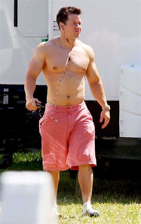 pic see mark wahlberg s sexy chiseled body us weekly