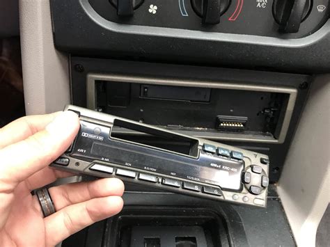 removing  faceplate   car stereo   wouldnt  stolen nostalgia