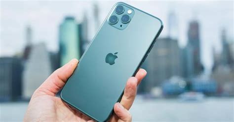 The Apple Iphone 11 Pro Max Priced At ₹1 41 900 Reportedly Costs Just