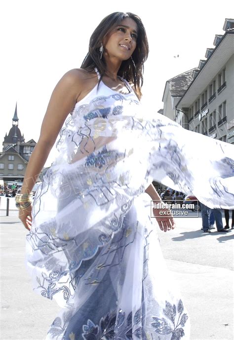Hot Indian Actress Blog Hot Desi Babe Ileana Hot In Saree
