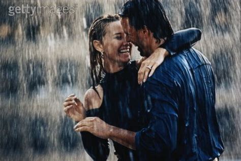 couple in rain wallpapers romance in the rain pictures