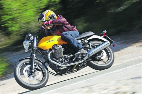 Moto Guzzi V7 Stone 2014 2017 Review And Used Buying Guide Mcn
