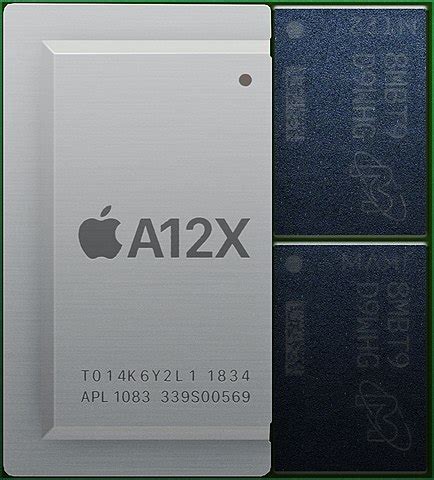 apple  inching closer  revealing   generation mac pro