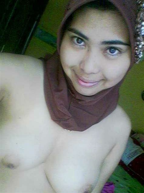 super cute malaysian muslim girl s lovely big boobs pink pussy self photos leaked 46pix