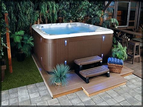 Patio Backyard Cool Small Hot Tub Coolest Designs With
