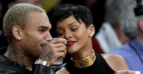 Rihanna E Chris Brown Trocam Acusações De Traição Nas Redes Sociais