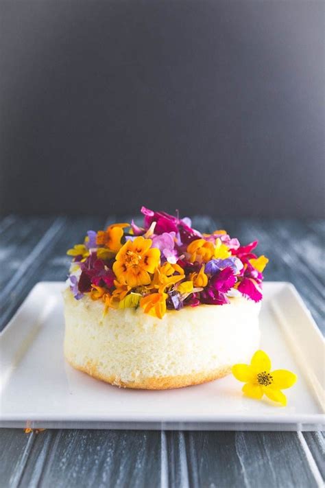 edible flower cakes   enjoy beautiful blooms  sight  taste