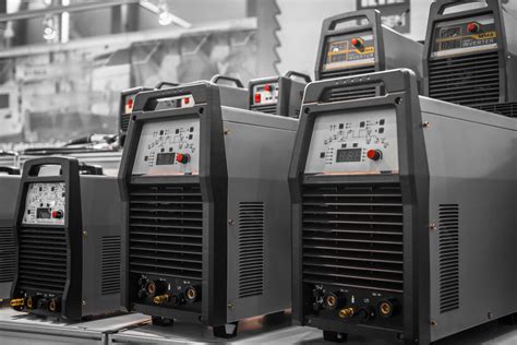 working  inverter types  applications